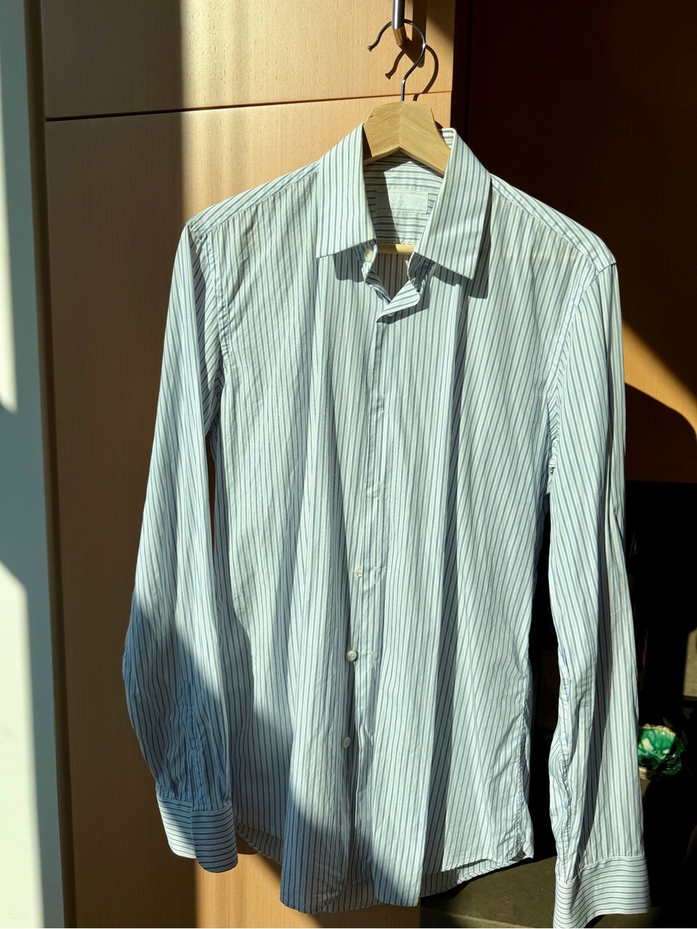 Prada White Dress Shirt with Thin Blue Pinstripes size 15.5/39 made in Italy